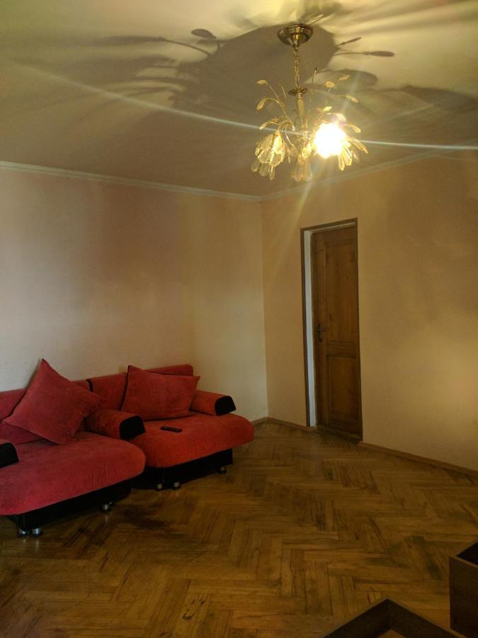 Your Hostel Tbilisi Buitenkant foto